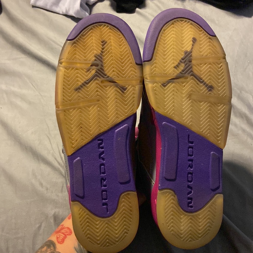 Shoes - Picture 4 of 6
